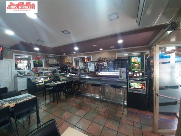 Cafetería en Barrio Reina Victoria-Miguel Hernández photo 1
