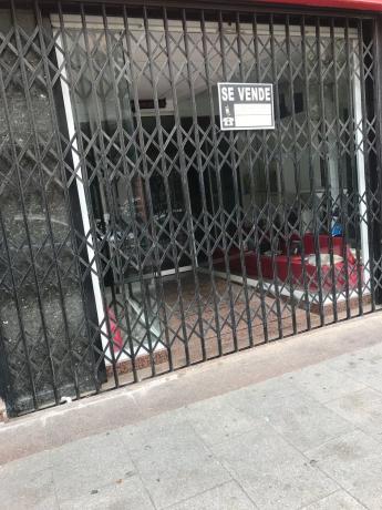 Local en calle Reina Victoria, 105 thumbnail 1