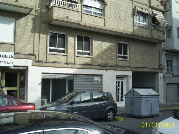 Local en calle Hermanos Navarro Caracena, 32 photo 1