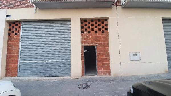 Local o nave en avenida del País Valencià photo 1