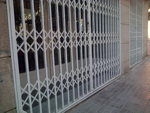 Local en calle Pintor Miquel Parra, 6 thumbnail 1