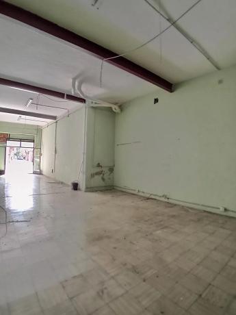 Local en calle Pintor Velazquez photo 1