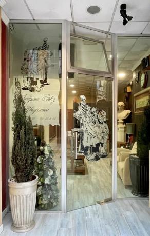 Local en calle Rafael Terol thumbnail 1