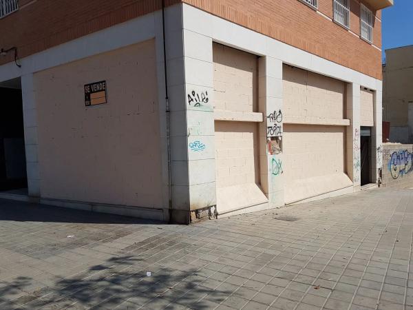 Local en avenida Jaime i photo 3