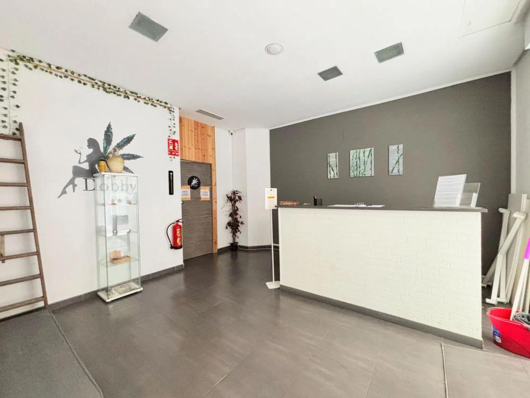 Properties for sale and rent in Spain photo 4