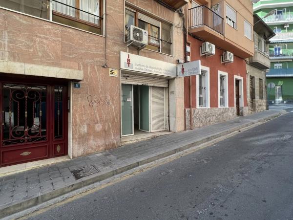 Local en calle Josep Maria Py thumbnail 1