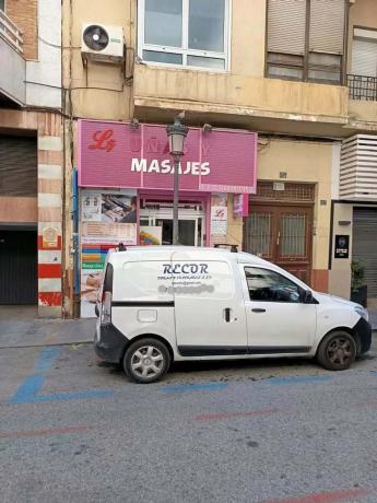 Local en calle del Médico Pascual Pérez thumbnail 2