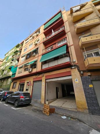 Local en calle Garbinet photo 2