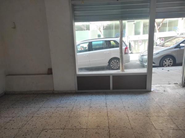 Local en calle de los Doscientos photo 4