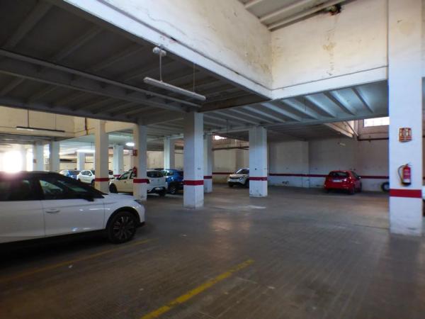 Nave en rentabilidad en calle de la Cruz del Sur thumbnail 2