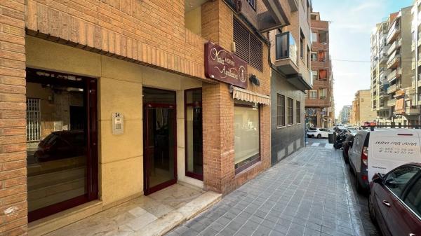 Local en calle del Tucuman thumbnail 2