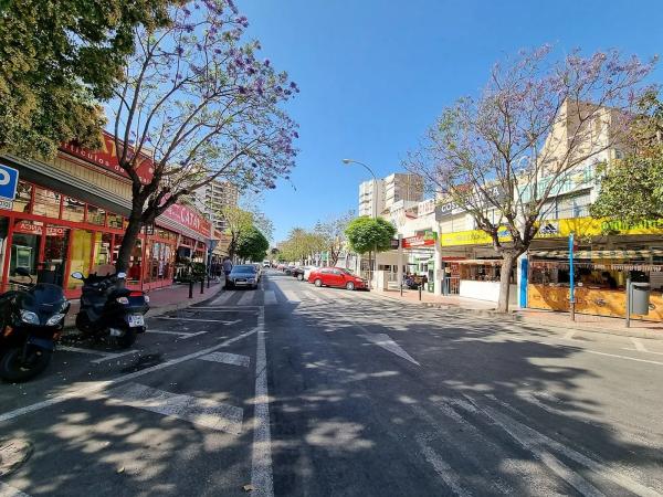 Local en rentabilidad en avenida de la Costa Blanca thumbnail 2