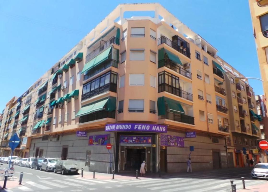 Propiedades en venta y alquiler en España photo 1