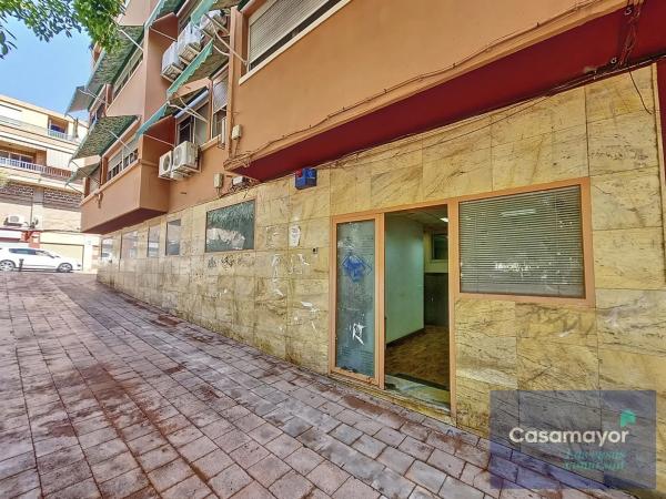 Local en calle Pego photo 4