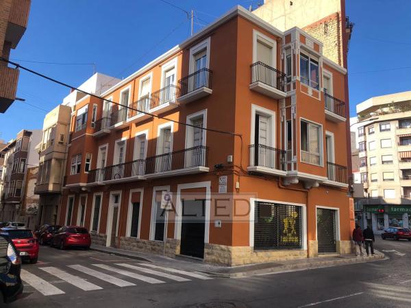 Local en calle Pintor Murillo s/n photo 1
