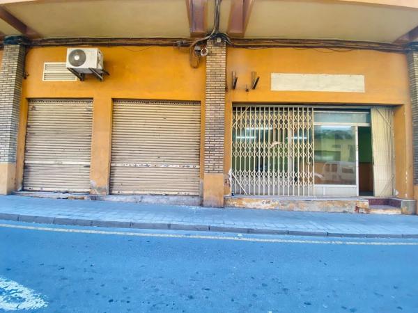 Local en Barrio Campoamor photo 2