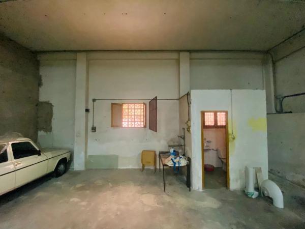 Local en Barrio Campoamor photo 3