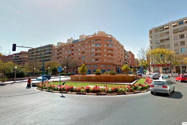 Local en Barrio Campoamor photo 4