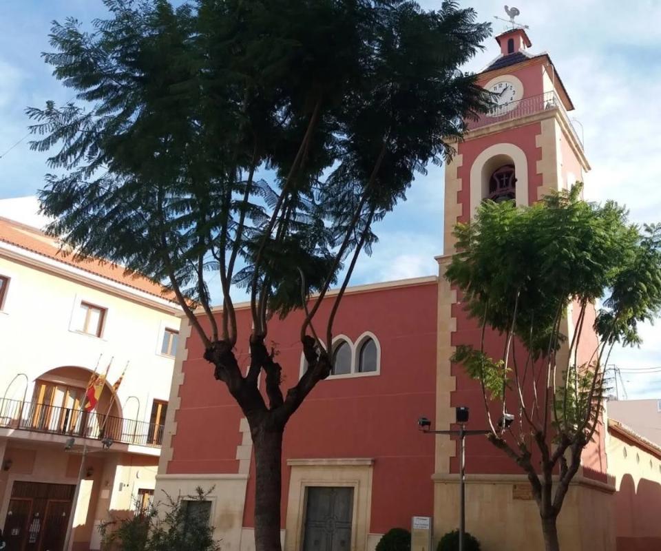 Propiedades en venta y alquiler en España photo 1