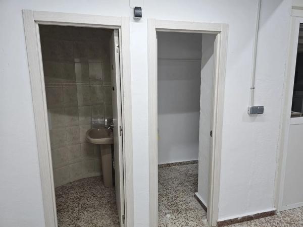 Local en calle de Sant Carles, 18 photo 2