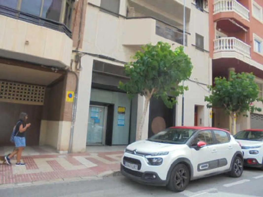 Propiedades en venta y alquiler en España photo 1