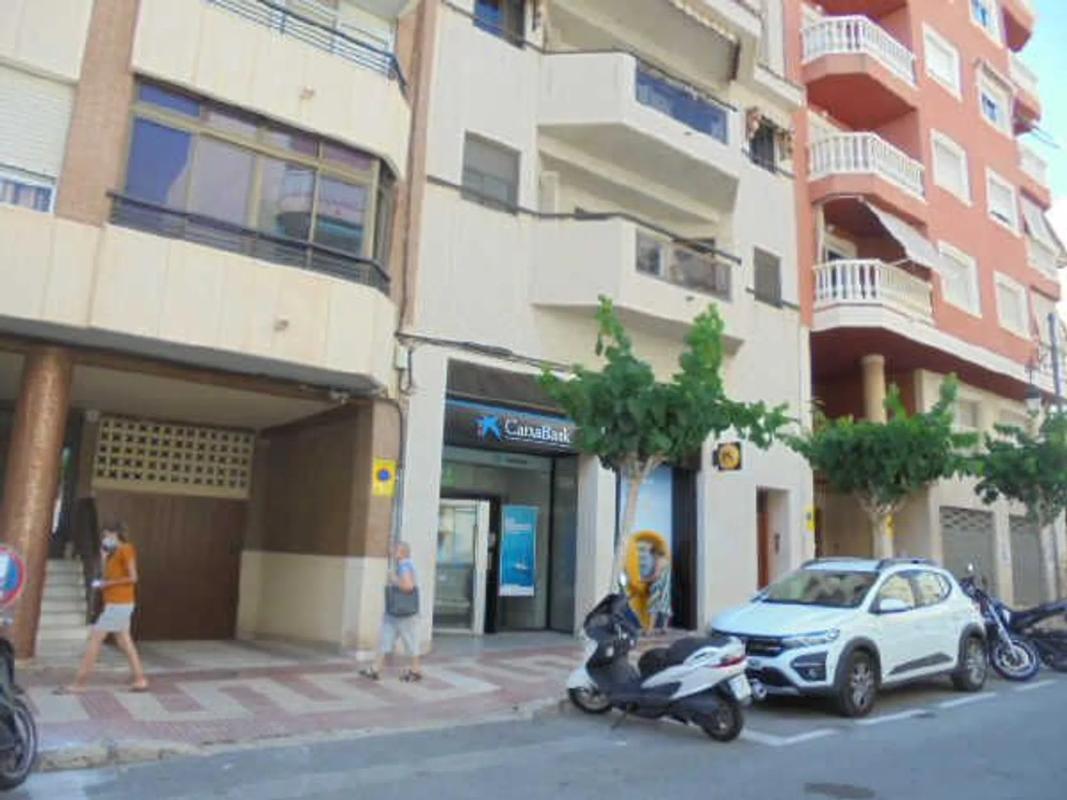 Propiedades en venta y alquiler en España photo 2