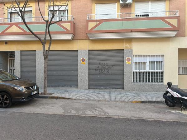 Local en calle Madrid, 18 photo 1