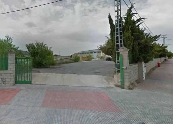 Nave en avenida del Cementeri thumbnail 2