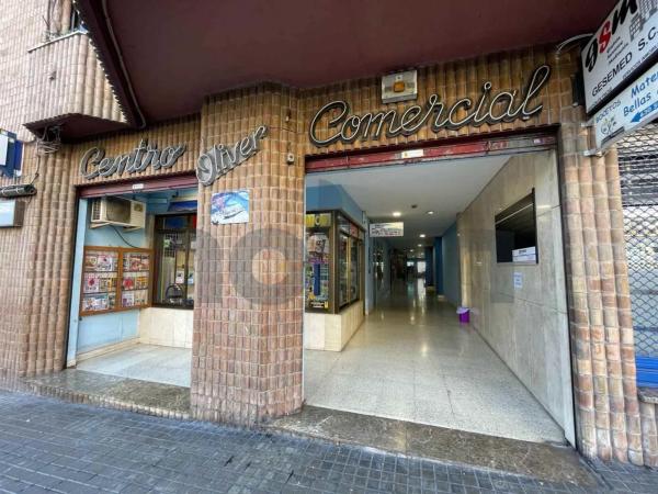 Local en calle Oliver photo 4