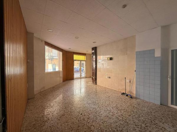 Local en calle Ibi, 49 photo 4