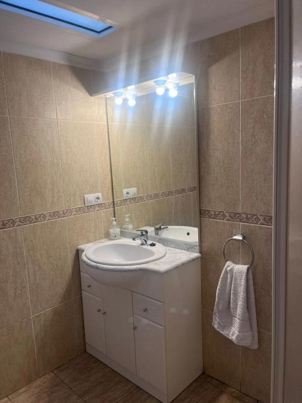 Propiedades en venta y alquiler en España photo 1