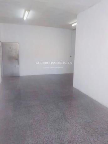 Nave en calle Olivar photo 4