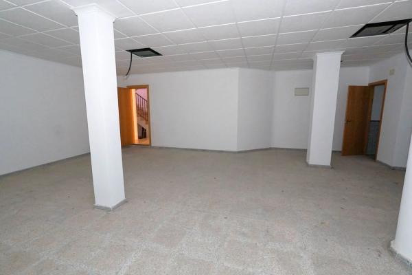 Local en plaza Sant Vicent photo 4