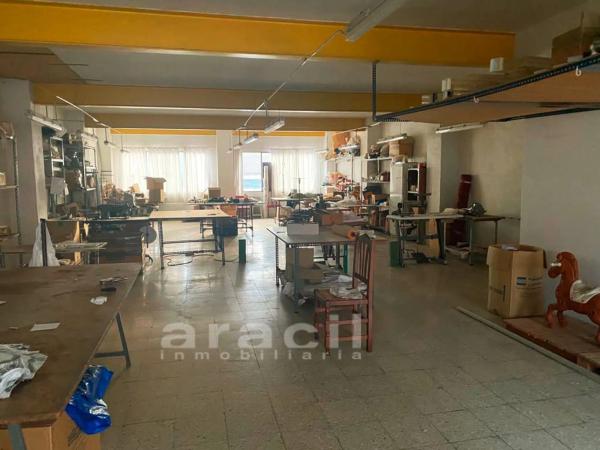 Nave en calle Olivar photo 1