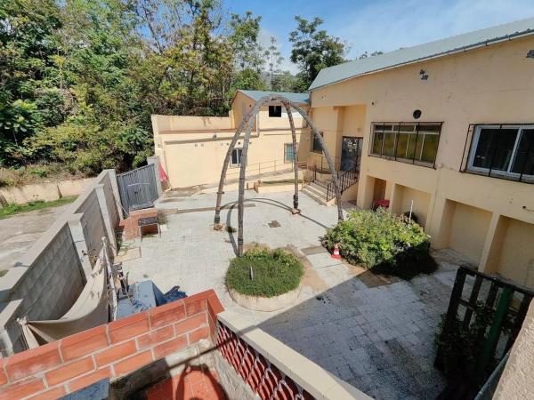 Nave en Barri Zona Nord thumbnail 2