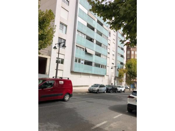 Local en calle Oliver, 71 photo 1