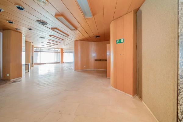 Local en avenida de Ifach, 9 photo 3