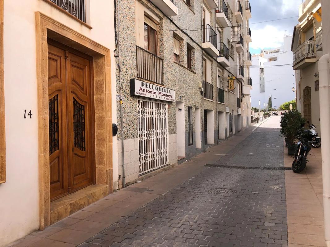 Properties for sale and rent in Spain photo 1