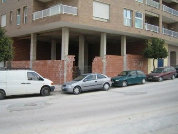 Local en calle Masnou thumbnail 2