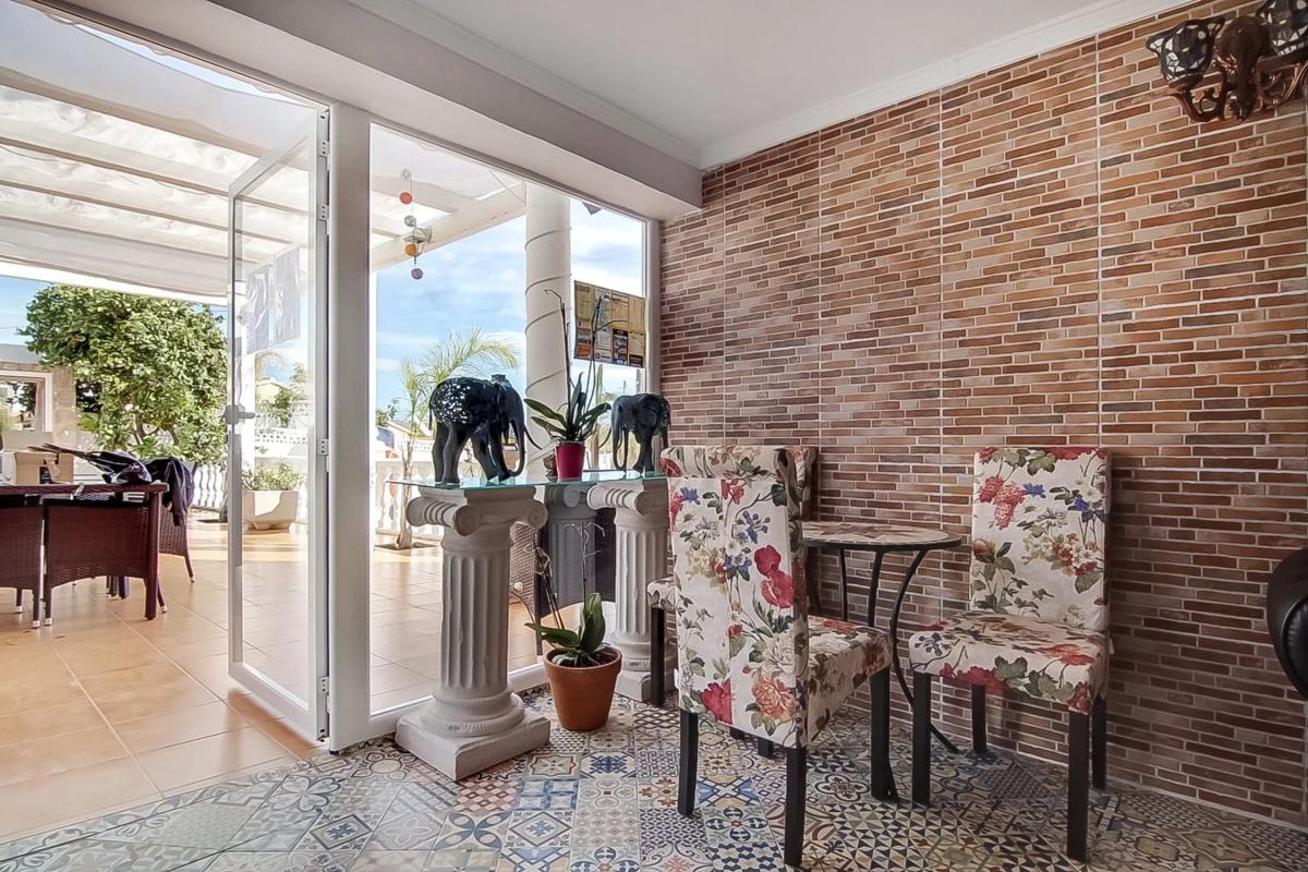 Properties for sale and rent in Spain photo 3