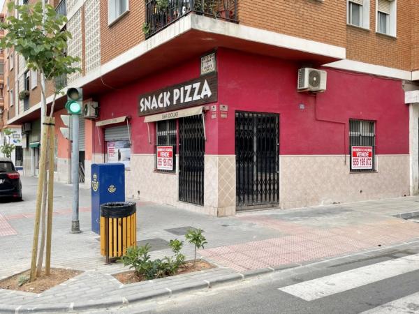 Local en calle de Sagunt photo 4