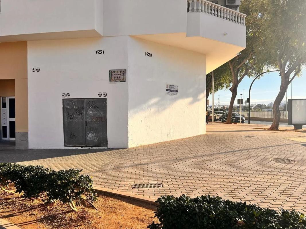Propiedades en venta y alquiler en España photo 1