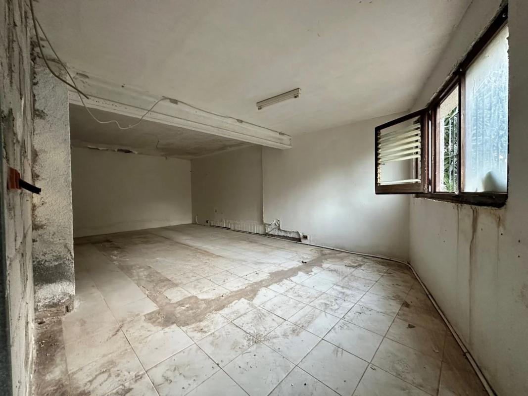 Properties for sale and rent in Spain photo 3