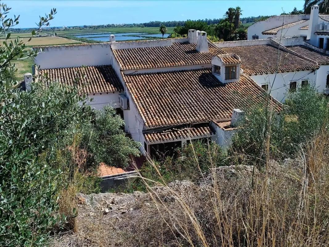 Propiedades en venta y alquiler en España photo 1