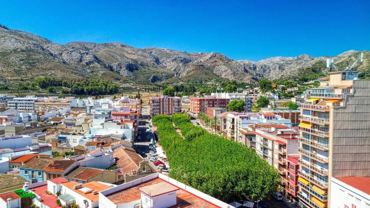 Propiedades en venta y alquiler en España photo 1