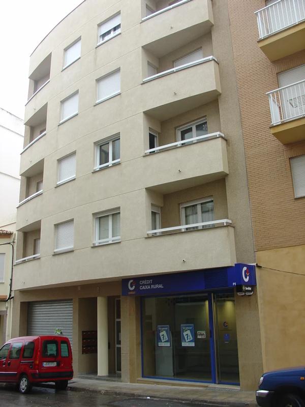 Propiedades en venta y alquiler en España photo 1