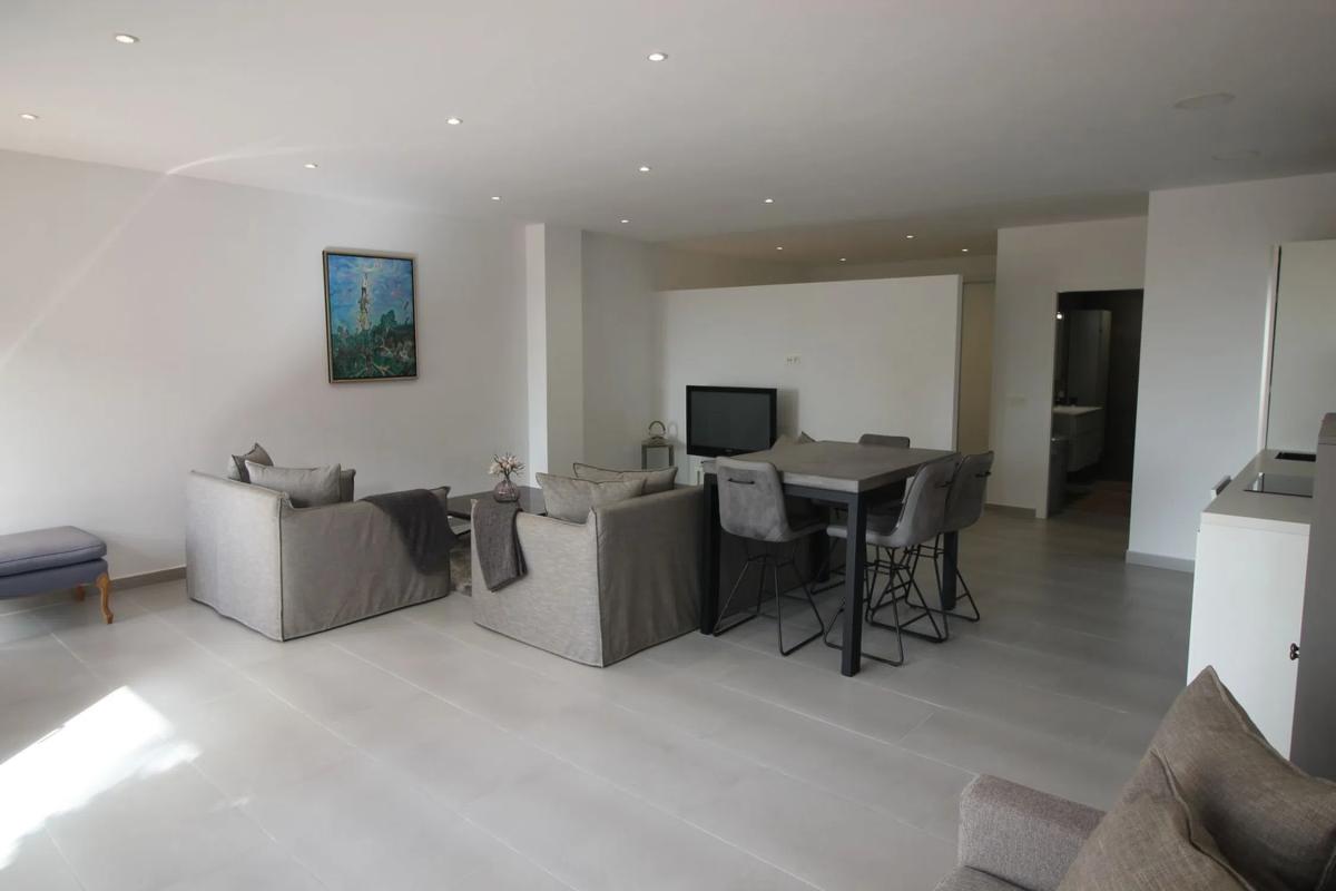 Properties for sale and rent in Spain photo 5