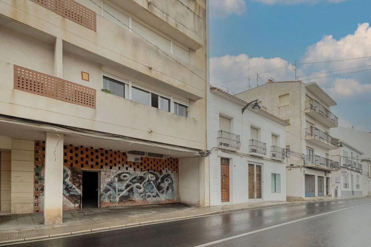 Properties for sale and rent in Spain photo 1