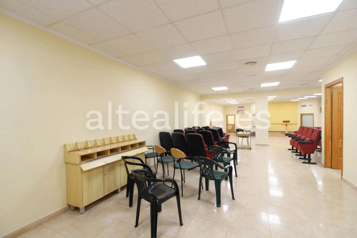 Properties for sale and rent in Spain photo 2