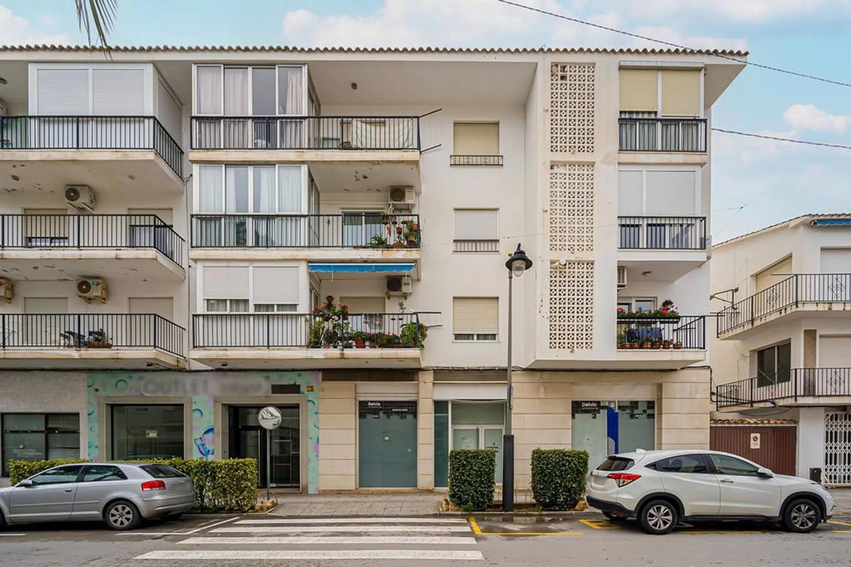 Properties for sale and rent in Spain photo 1